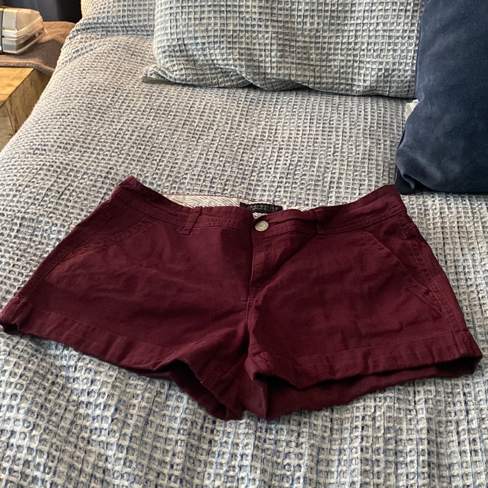 Aeropostale maroon shorts size 10